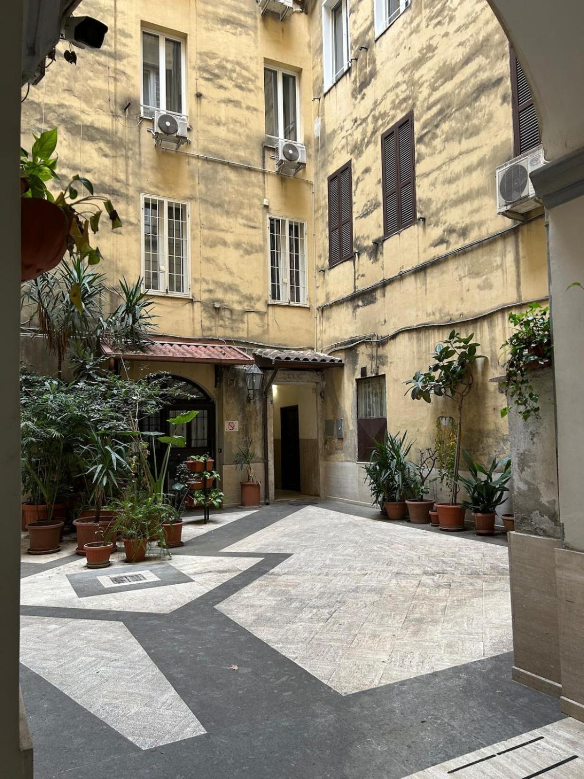 Brina-house, Mini * Rom